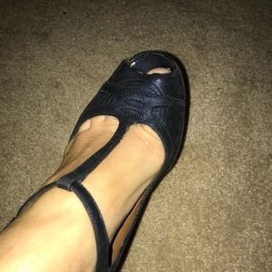 Marc Jacobs Navy opened toe, great shoes!